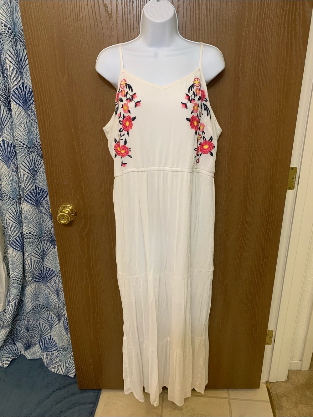 White Maxi Dress with Pink Floral Embroidery XL